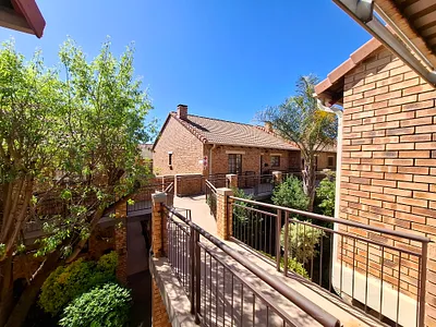 1 Bedroom Apartment For Sale in Pretoria - SdgQ.webp