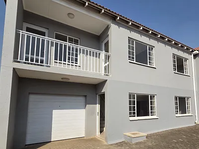 3 Bedroom Apartment For Sale in Pretoria - ovQ3.webp