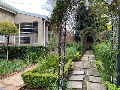 5 Bedroom House For Sale in Pretoria - rh6W.webp