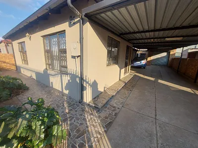 4 Bedroom House For Sale in Pretoria - Nbw7.webp