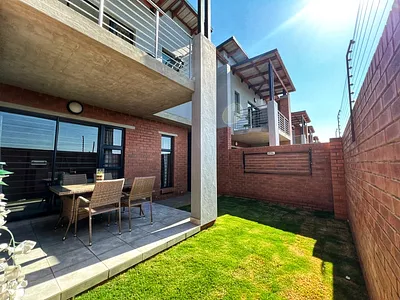 3 Bedroom Apartment For Sale in Pretoria - AC1w.webp