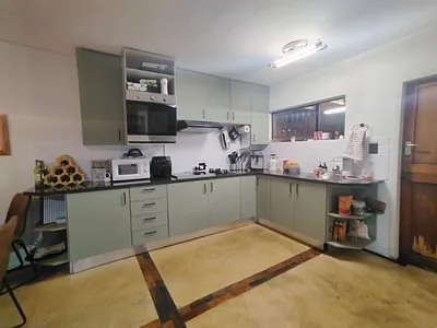 3 Bedroom Apartment For Sale in Pretoria - vM7J.webp