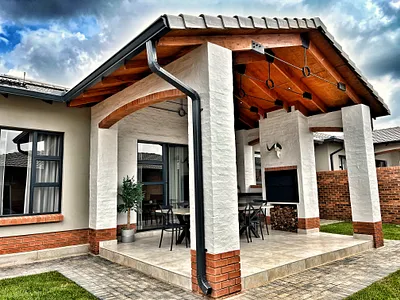 3 Bedroom Townhouse For Sale in Pretoria - U0es.webp
