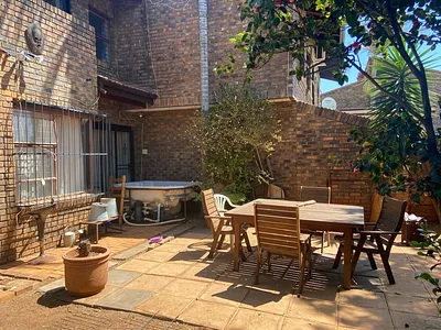 2 Bedroom Apartment For Sale in Pretoria - 52KM.webp