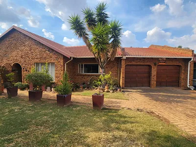 4 Bedroom House For Sale in Pretoria - kgJ3.webp