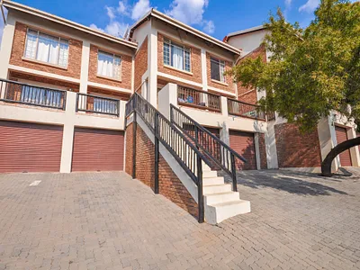 2 Bedroom Apartment For Sale in Pretoria - zrnj.webp