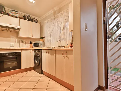 2 Bedroom Apartment For Sale in Pretoria - DGsI.webp