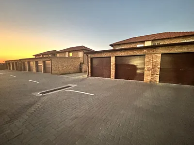 3 Bedroom Apartment For Sale in Pretoria - YyyM.webp