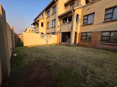 2 Bedroom Townhouse For Sale in Witbank - img