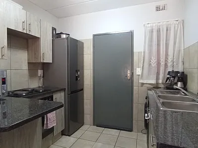 2 Bedroom Apartment For Sale in Pretoria - img