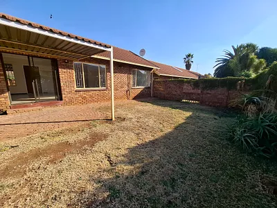 2 Bedroom Townhouse To Rent in Centurion - img