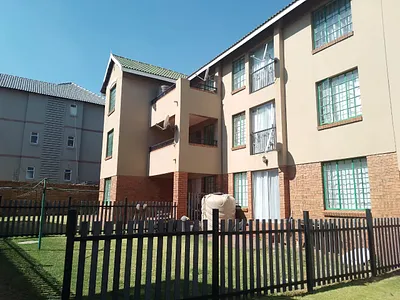 2 Bedroom Apartment For Sale in Witbank - T8W8.webp