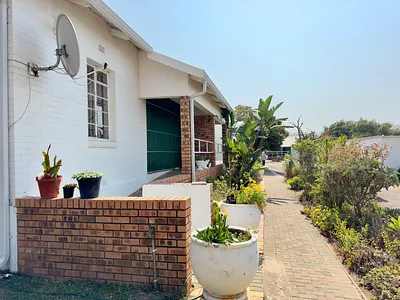 7 Bedroom House For Sale in Cullinan - lV4s.webp