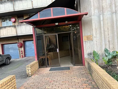 3 Bedroom Apartment For Sale in Pretoria - raT3.webp
