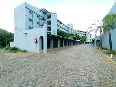 3 Bedroom Apartment For Sale in Pretoria - img