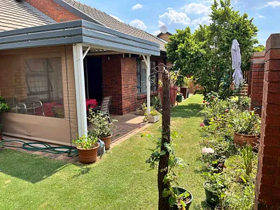 2 Bedroom Townhouse For Sale in Pretoria - aOp6.webp