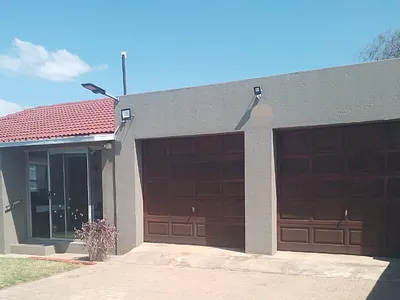 3 Bedroom House For Sale in Witbank - BHMr.webp