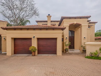 4 Bedroom House For Sale in Pretoria - rV1z.webp