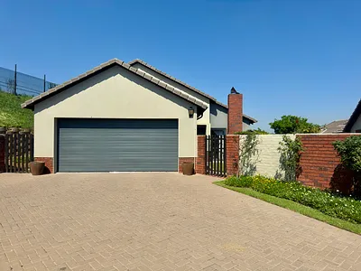 3 Bedroom Townhouse For Sale in Centurion - img