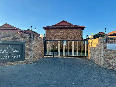 2 Bedroom Apartment For Sale in Pretoria - img
