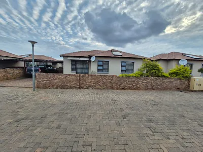 3 Bedroom Townhouse For Sale in Akasia - FRri.webp