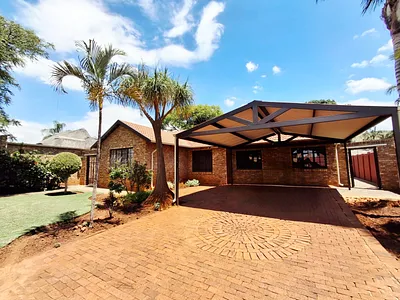 4 Bedroom House For Sale in Pretoria - Ly0y.webp