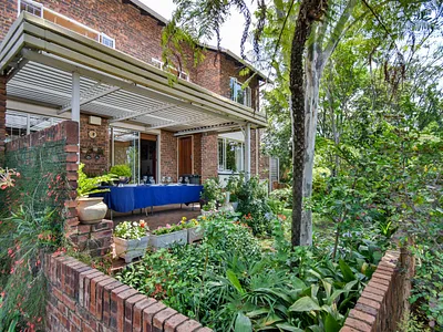 3 Bedroom Townhouse For Sale in Pretoria - lYSt.webp