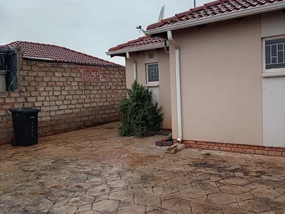 3 Bedroom House For Sale in Pretoria - 97d9.webp