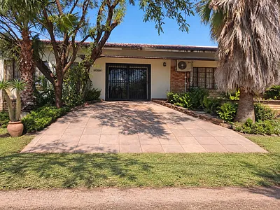 5 Bedroom House For Sale in Wonderboom - fUBC.webp