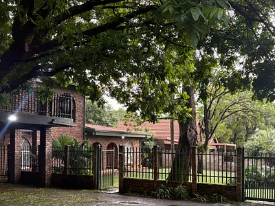 6 Bedroom House For Sale in Pretoria - 3OiL.webp