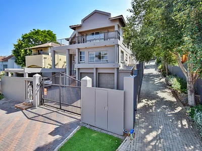 5 Bedroom House For Sale in Pretoria - xG8A.webp
