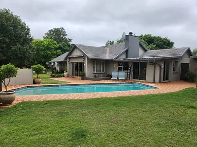 4 Bedroom House For Sale in Cullinan - fmqZ.webp