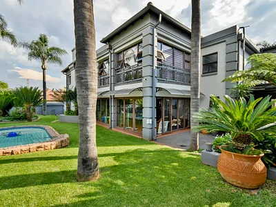 4 Bedroom Townhouse For Sale in Pretoria - MmZh.webp