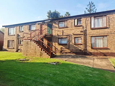 2 Bedroom Townhouse For Sale in Pretoria - jK0a.webp