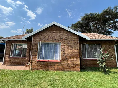 2 Bedroom Townhouse For Sale in Centurion - ohGn.webp