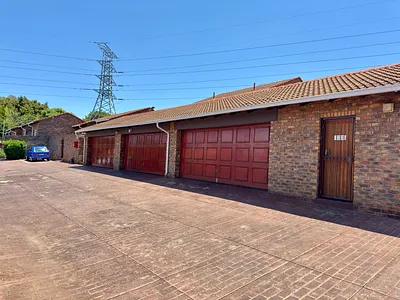 3 Bedroom Townhouse For Sale in Centurion - l7Jx.webp