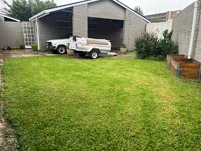 3 Bedroom Townhouse For Sale in Pretoria - nie4.webp