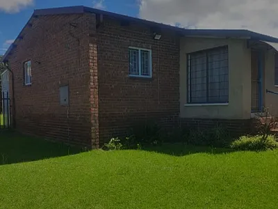 2 Bedroom House For Sale in Witbank - img