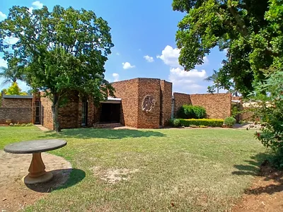 5 Bedroom House For Sale in Pretoria - t2y3.webp