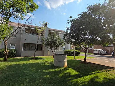 2 Bedroom Apartment For Sale in Pretoria - QhNB.webp