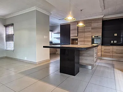 3 Bedroom Apartment For Sale in Pretoria - Ce1K.webp
