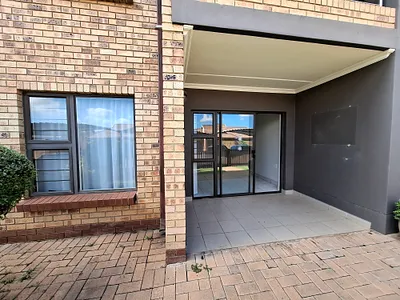 2 Bedroom Apartment For Sale in Pretoria - j6fR.webp