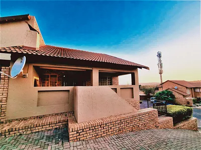 2 Bedroom Apartment For Sale in Pretoria - gLcW.webp