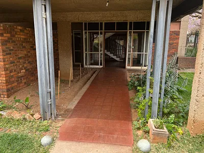 3 Bedroom Apartment For Sale in Pretoria - rxmW.webp