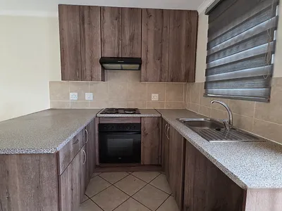 3 Bedroom Townhouse To Rent in Akasia - 9BhH.webp