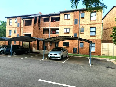2 Bedroom Apartment For Sale in Pretoria - QFjS.webp