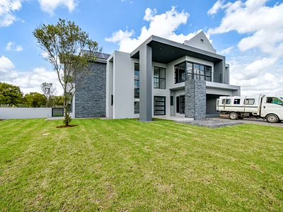 4 Bedroom House For Sale in Pretoria - TcL6.webp