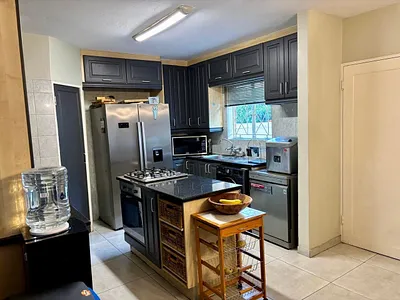 3 Bedroom Townhouse For Sale in Pretoria - BCfh.webp