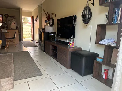 2 Bedroom Townhouse To Rent in Pretoria - o0ke.webp