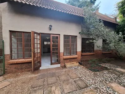 2 Bedroom Townhouse For Sale in Pretoria - ozld.webp